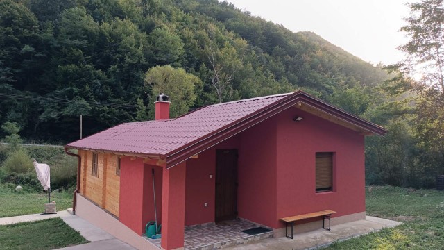 Planinski Dom Šum - Crni vrh