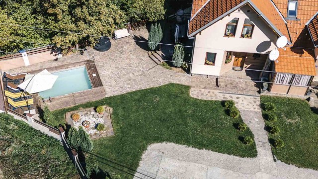 Planinski Dom Šum - Crni vrh